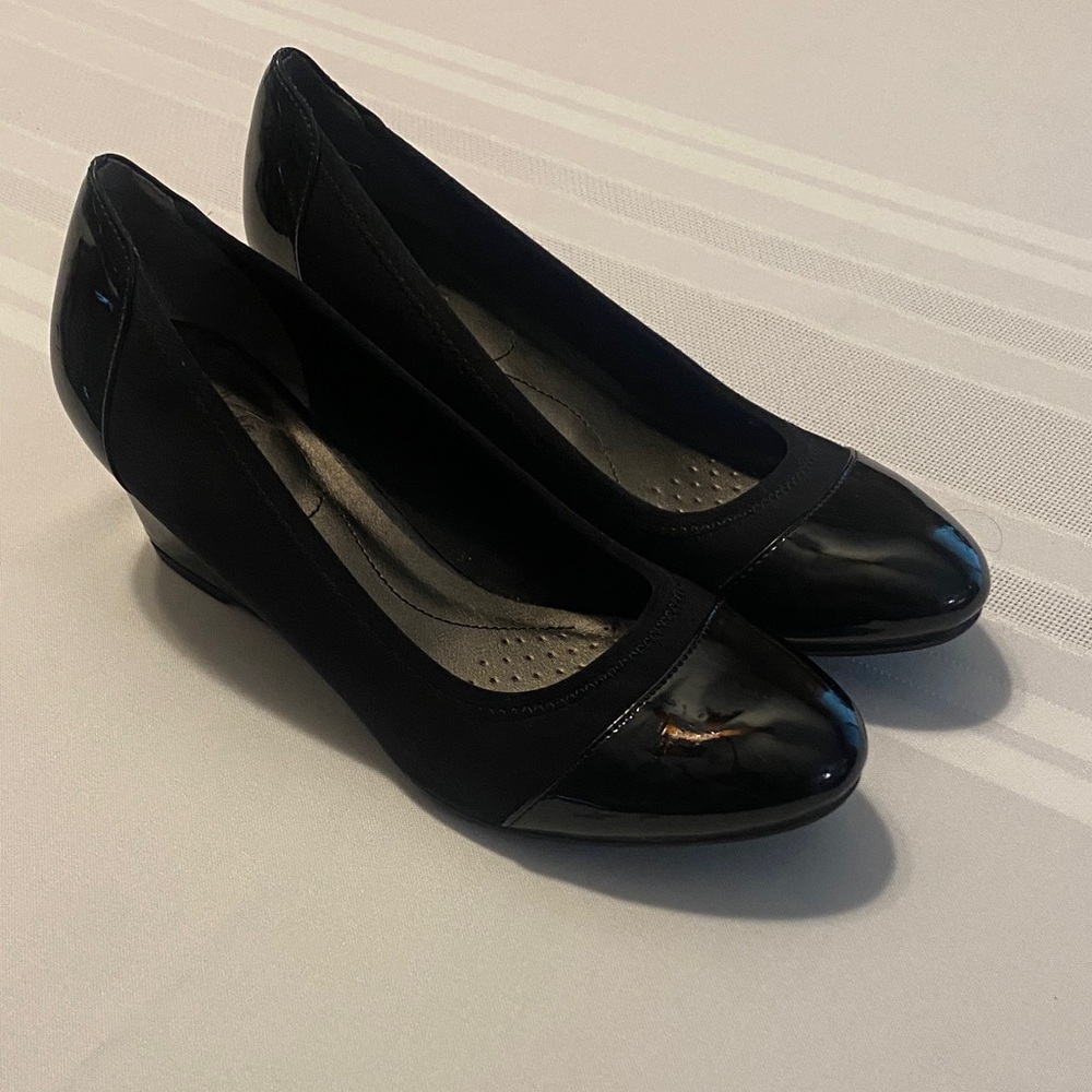 Life Stride Women’s Black Wedge Pumps - US Size 9 wide